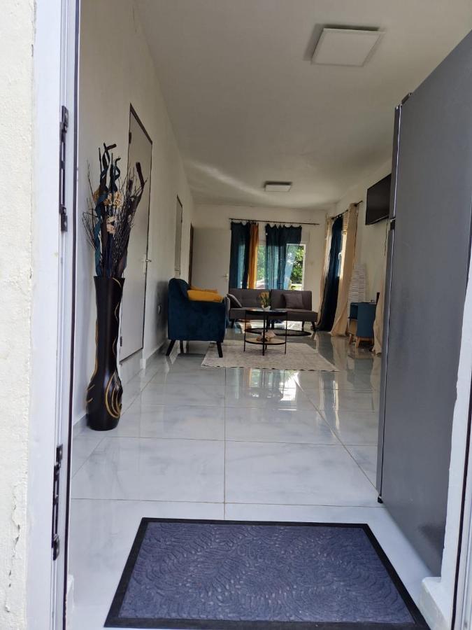Villa La Vue De Haut- T3 avec vue imprenable sur la mer à Boueni Extérieur photo